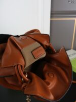 LOEWE Flamenco ショルダーバッグ ケース付き 29.5*23cm - 画像 (9)
