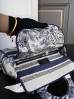 DIOR Lady D-Lite 2024 刺繡 ショルダーバック ケース付き 23*19cm - 画像 (5)