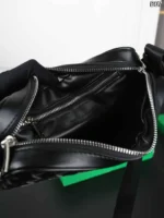 Bottega Veneta カメラ ショルダーバッグ ケース付き 24*15cm - 画像 (14)