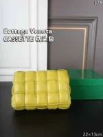 Bottega Veneta BV CASSETTE 手持ちバッグ ケース付き 20*13cm - 画像 (12)