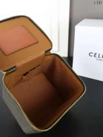 CELINE Triomphe 化粧ポーチ ケース付き 17*15cm - 画像 (7)