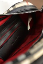 Burberry カメラ ショルダーバッグ ケース付き 22*14cm - 画像 (14)