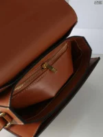 CELINE Triomphe キャンバス ショルダーバック ケース付き 22*16.5cm - 画像 (17)