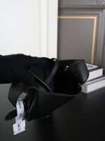 YSL Le5A7 Hobo ショルダーバッグ ケース付き 15*16cm - 画像 (9)