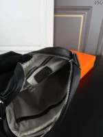 HERMES カメラ ショルダーバッグ ケース付き 24.5*17cm - 画像 (8)