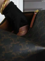 CELINE Triomphe CYLINDER 水筒バック ケース付き 26*13cm - 画像 (12)