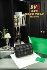 BV ショルダーバッグ ケース付き 26*18cm - 画像 (13)