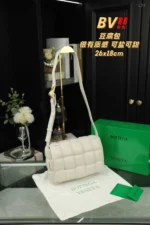 BV ショルダーバッグ ケース付き 26*18cm - 画像 (14)