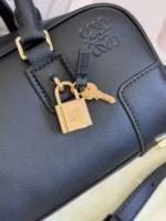 LOEWE Amazona 23 Cropped ショルダーバック ケース付き 23*10*11cm - 画像 (8)