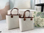LOEWE anagram tote 刺繡 トートバッグ ケース付き 23*22cm 27*25cm - 画像 (6)
