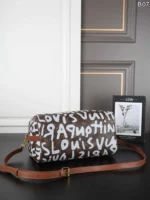 LV SPEEDY ハンドバッグ ショルダーバック ケース付き 30*20CM - 画像 (9)