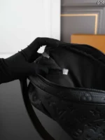 LV Monogram Archive ショルダーバック ケース付き 22*16cm - 画像 (14)