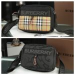 Burberry カメラ ショルダーバッグ ケース付き 20*16cm - 画像 (3)